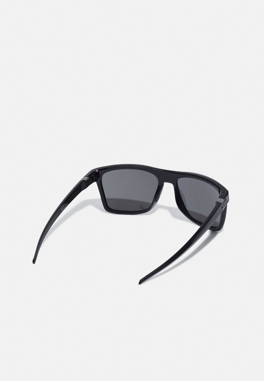 

Солнцезащитные очки LEFFINGWELL Oakley, цвет black ink/grey