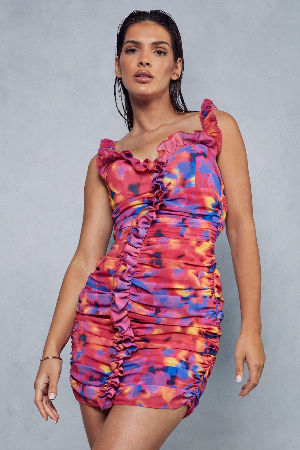 цена Мини-платье со сборками и оборками Firey с цветочным принтом MISSPAP, розовый
