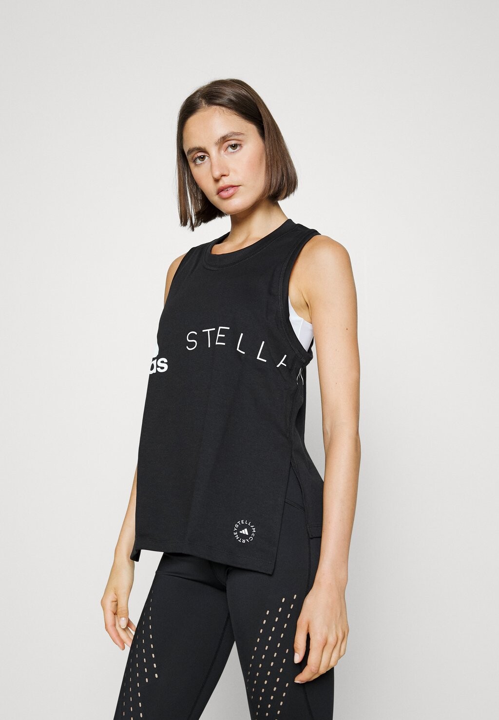 

Топ adidas by Stella McCartney, черный