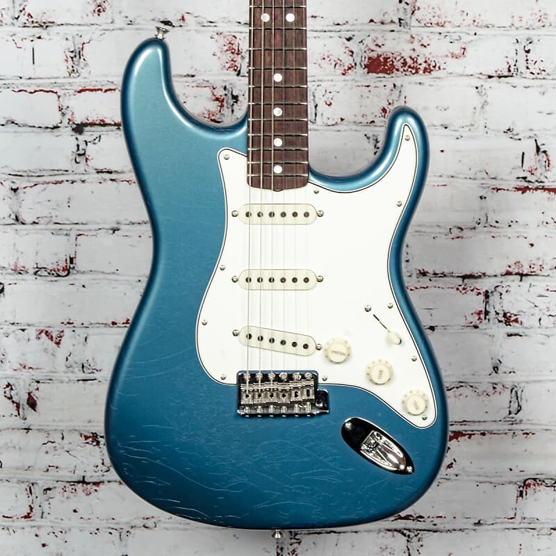 

Электрогитара Fender - B2 Custom Shop '66 Stratocaster - Deluxe Closet Classic Electric Guitar - Rosewood Fingerboard - Aged Lake Placid Blue - w/ Custom Shop Hardshell Case - x5663
