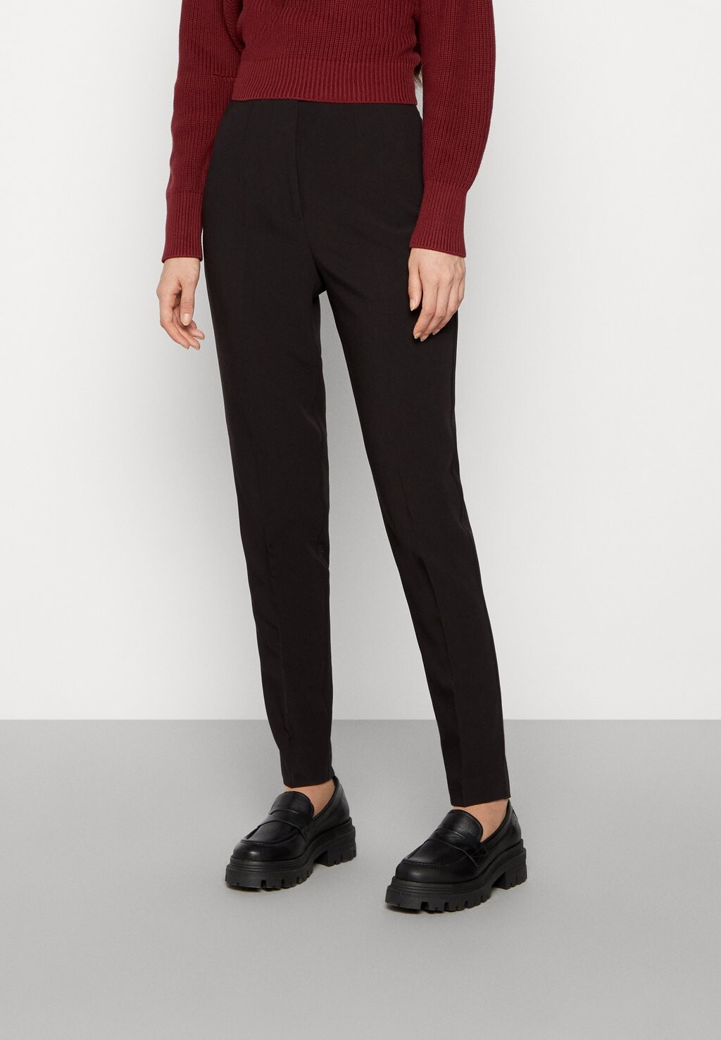 

Брюки Vero Moda, черный Vmsandy Hr Tapered Noos, черный
