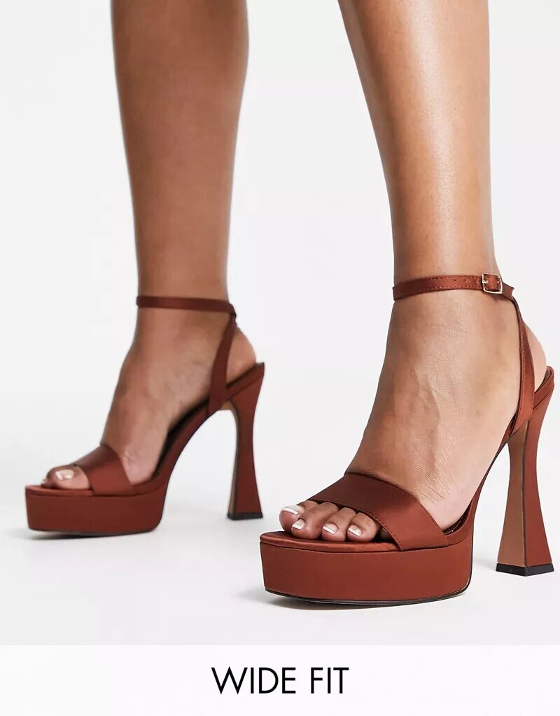 

Шоколадные минималистичные босоножки на платформе на платформе ASOS Wide Fit Noon