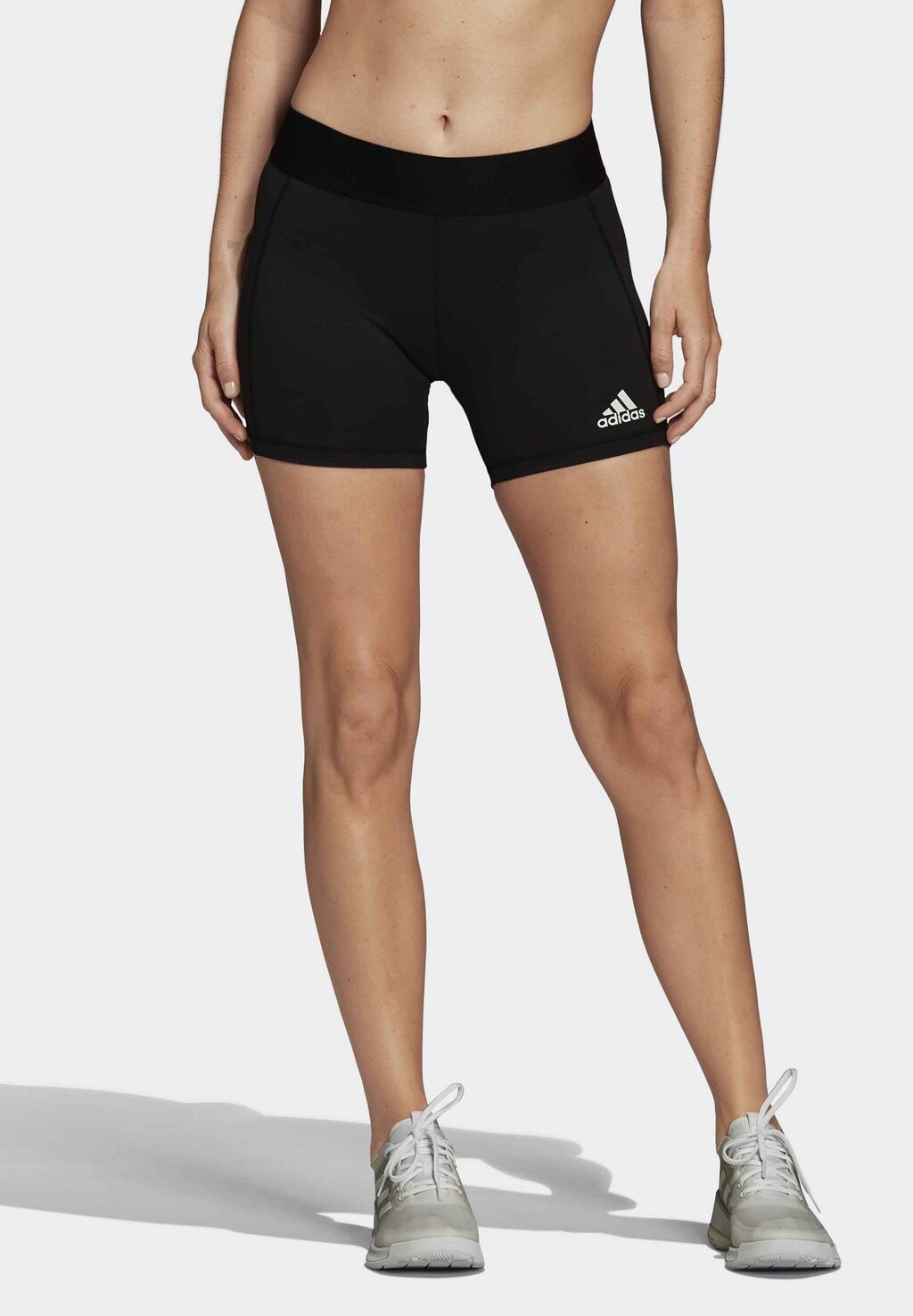 

Спортивные шорты Adidas, черный