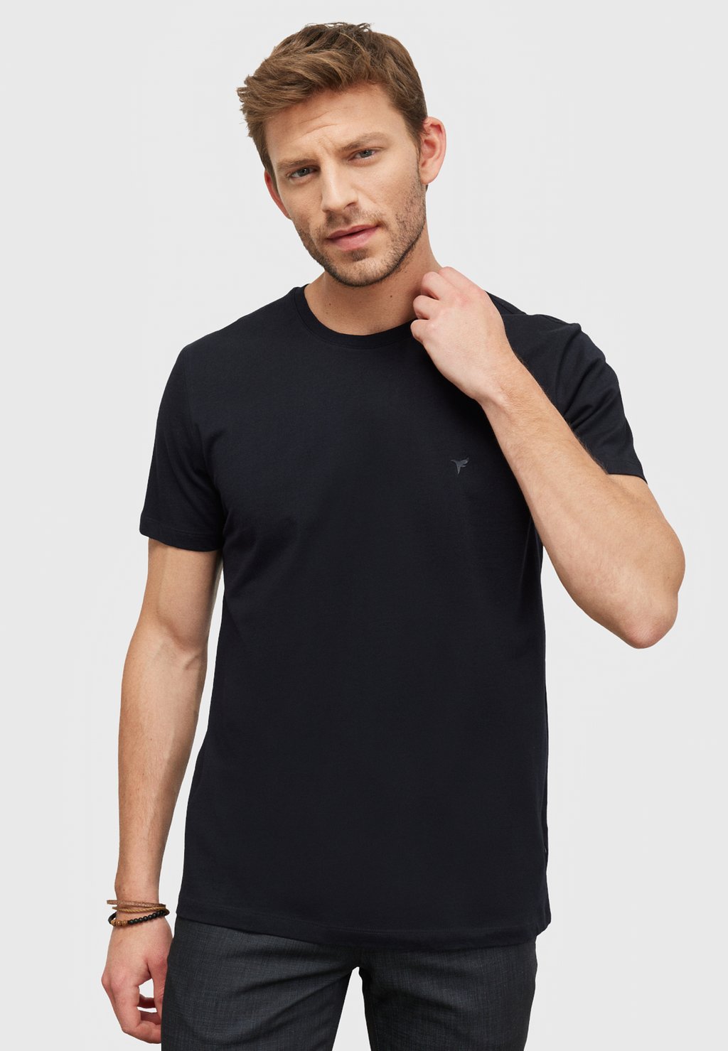 Базовая футболка AC&CO / ALTINYILDIZ CLASSICS, однотонная футболка приталенного кроя футболка базовая loose fit plain ac