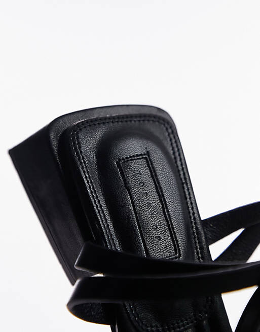 

Черные босоножки на среднем каблуке из двух частей Topshop Ash
