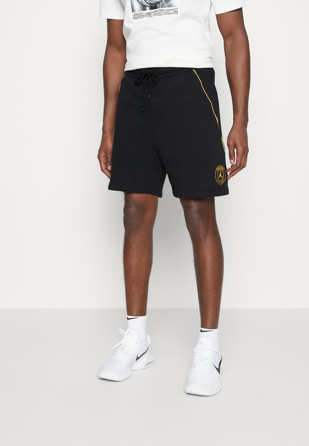 

Спортивные брюки Nike