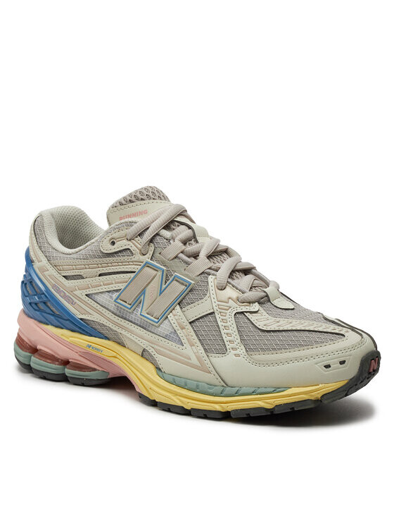 

Кроссовки New Balance, бежевый