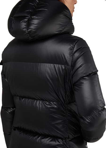 

Пуховик Fourmine Moncler, черный