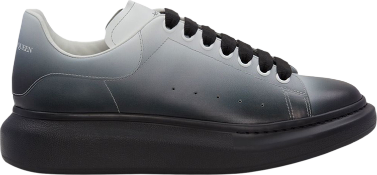 

Кроссовки Alexander McQueen Oversized Sneaker 'White Black Ombre', белый
