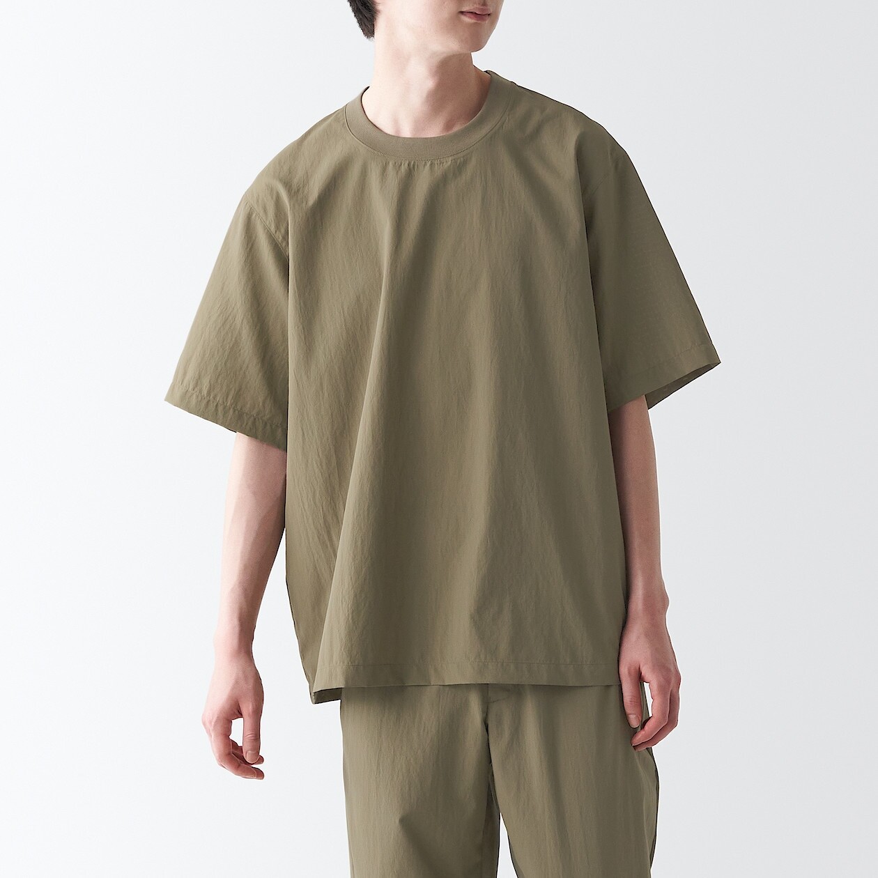 

Дышащая эластичная футболка с короткими рукавами MUJI, хаки
