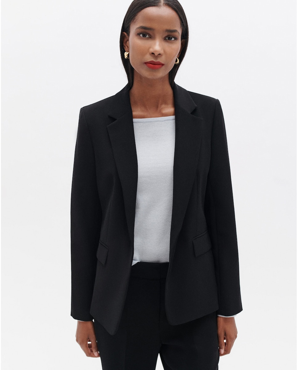 Женский пиджак приталенного кроя со строгим воротником Caroll, черный цена и фото