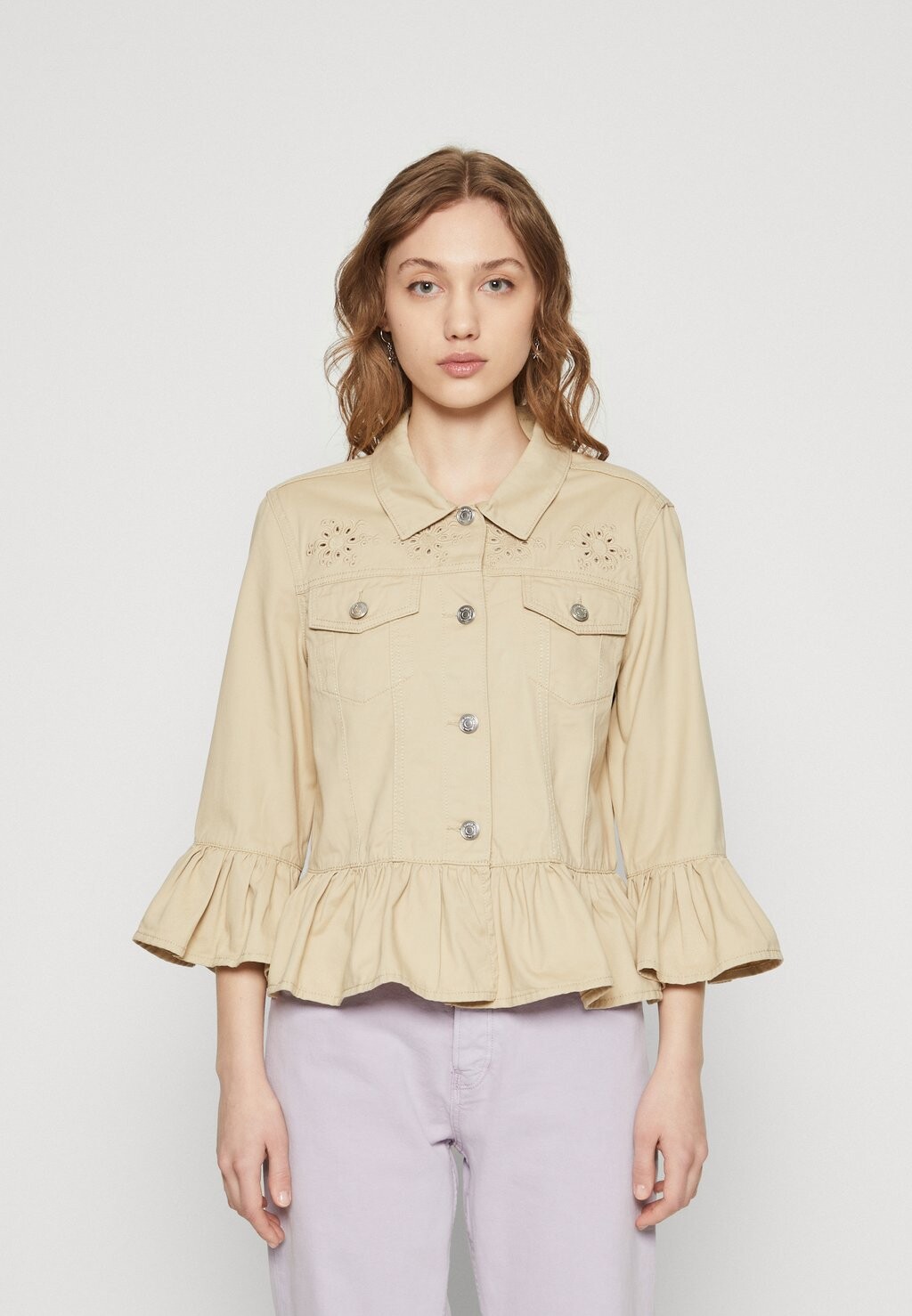 

Джинсовая куртка ONLVALERIE 3/4 FRILL JACKET ONLY, зеленый