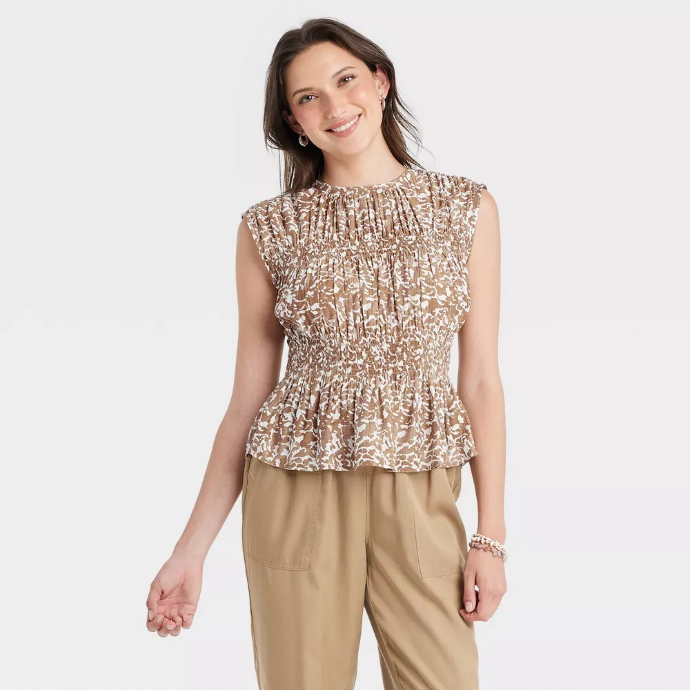 

Женская блузка с баской Universal Thread, цвет Tan/White Floral