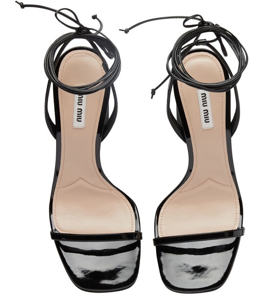 

Лакированные босоножки Miu Miu, черный
