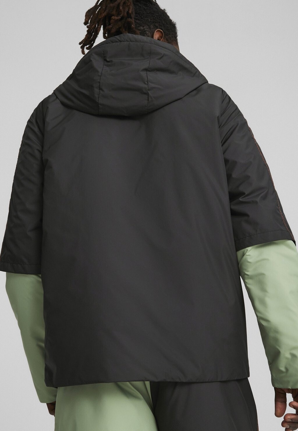 

Демисезонная куртка Puma, цвет black