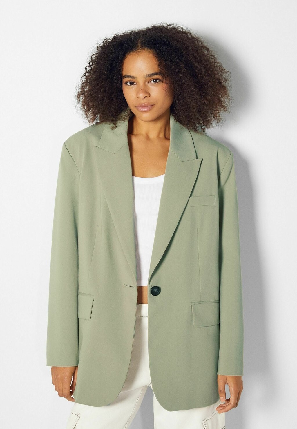 

Короткое пальто Bershka