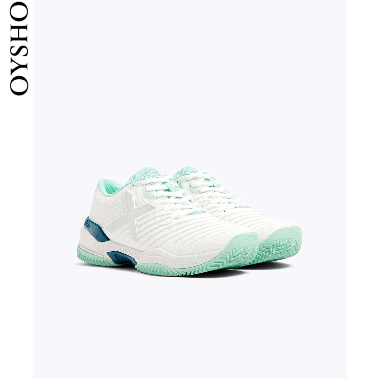 

Кроссовки амортизирующие Oysho X-Lite de, белый