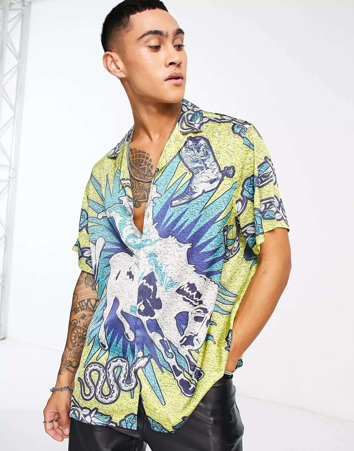 

Свободная атласная рубашка ASOS с ковбойским принтом родео