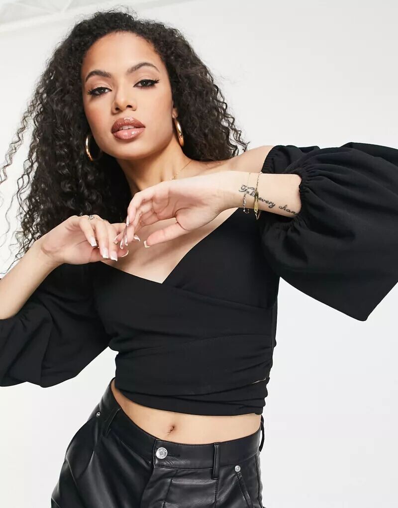 

Черная блузка с открытыми плечами и запахом ASOS, завязками и объемными рукавами