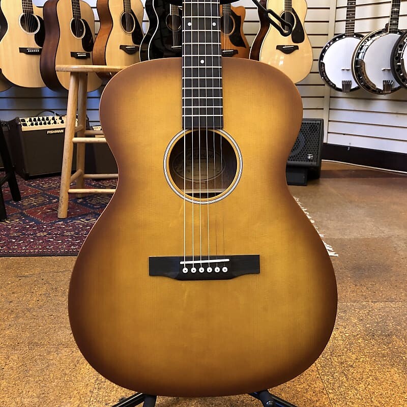 

Акустическая гитара Larrivee Simple 6 OM Sitka Spruce/African Mahogany Acoustic Guitar Sunset Sunburst w/Hard Case