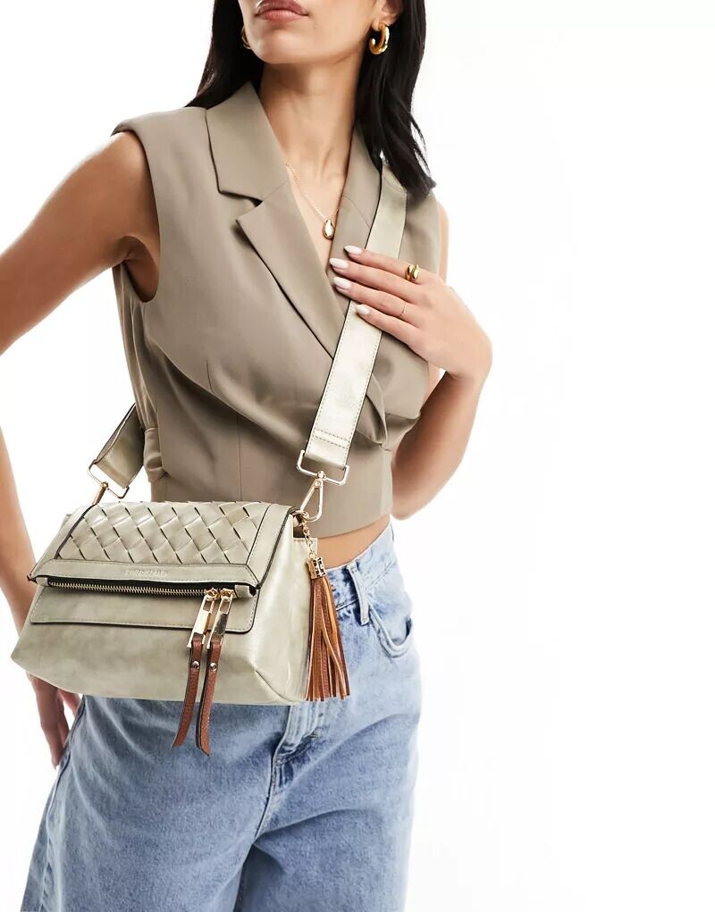 

Золотая сумка через плечо с клапаном River Island