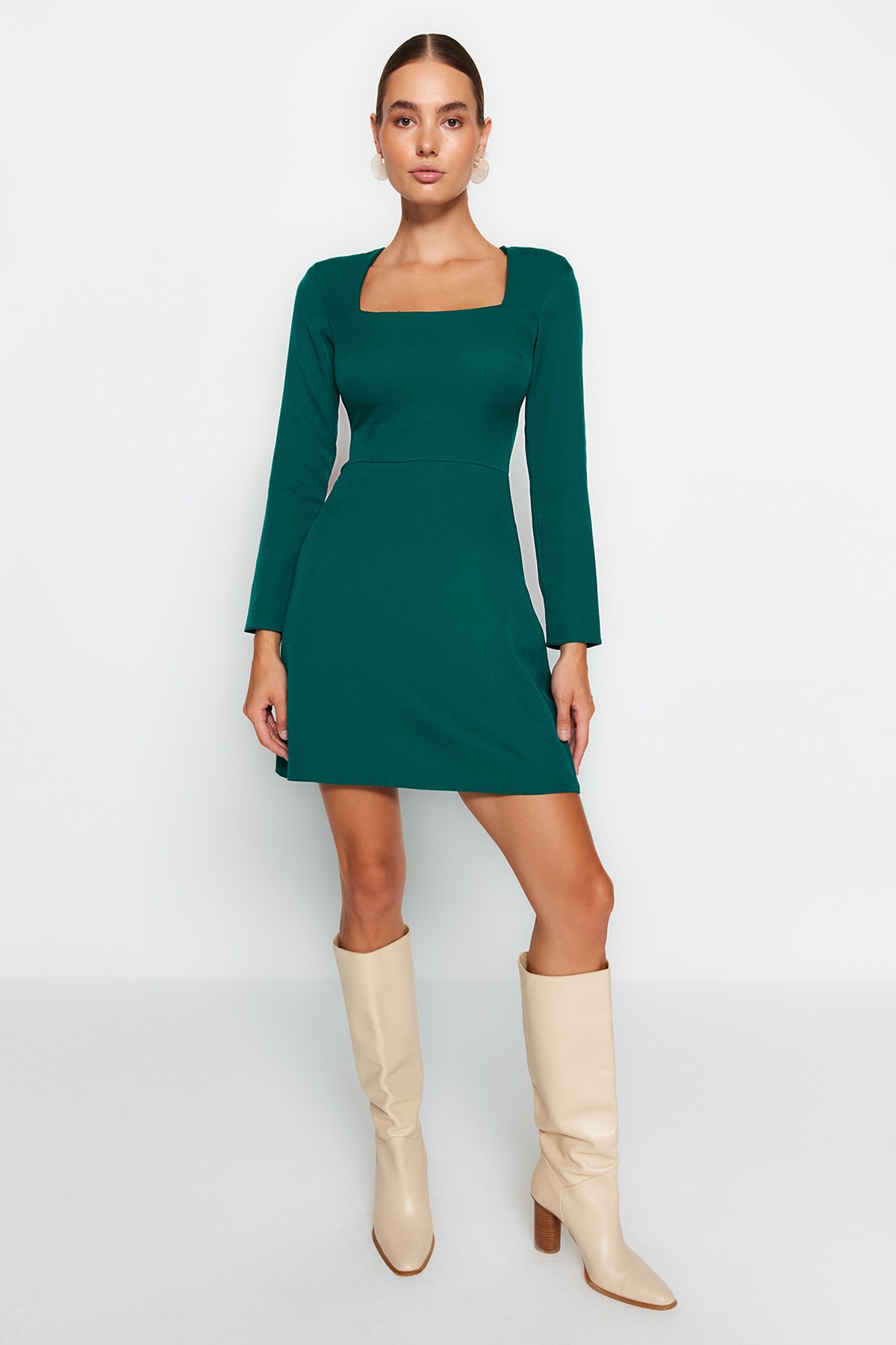 Платье Trendyol с квадратным вырезом, зеленый платье с квадратным вырезом серый