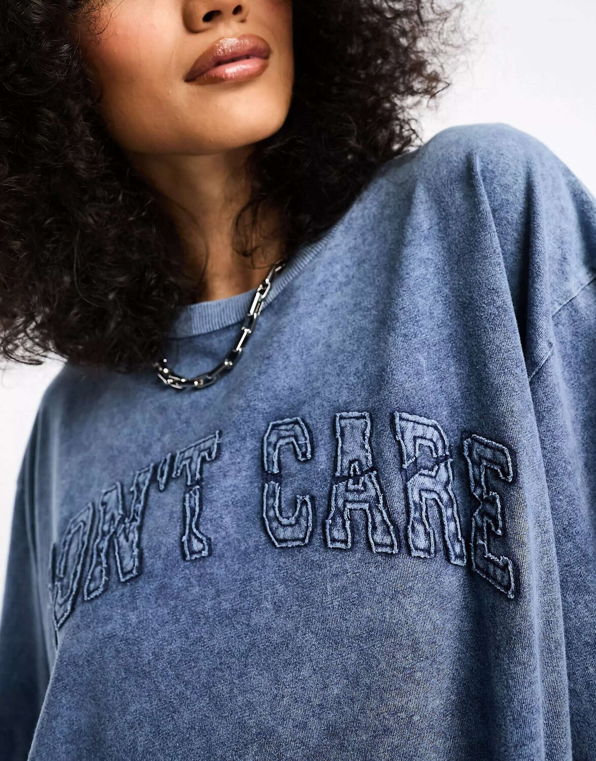 

Синяя джинсовая футболка оверсайз с надписью «Dont Care» ASOS, Синий