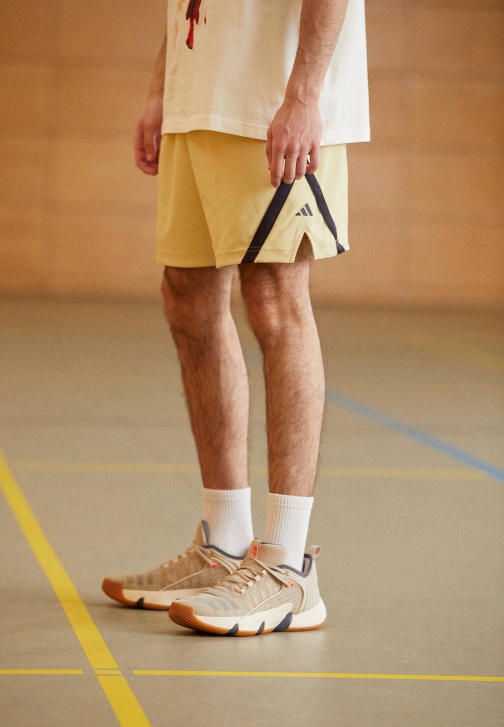 

Спортивные шорты adidas Performance, цвет sandy beige