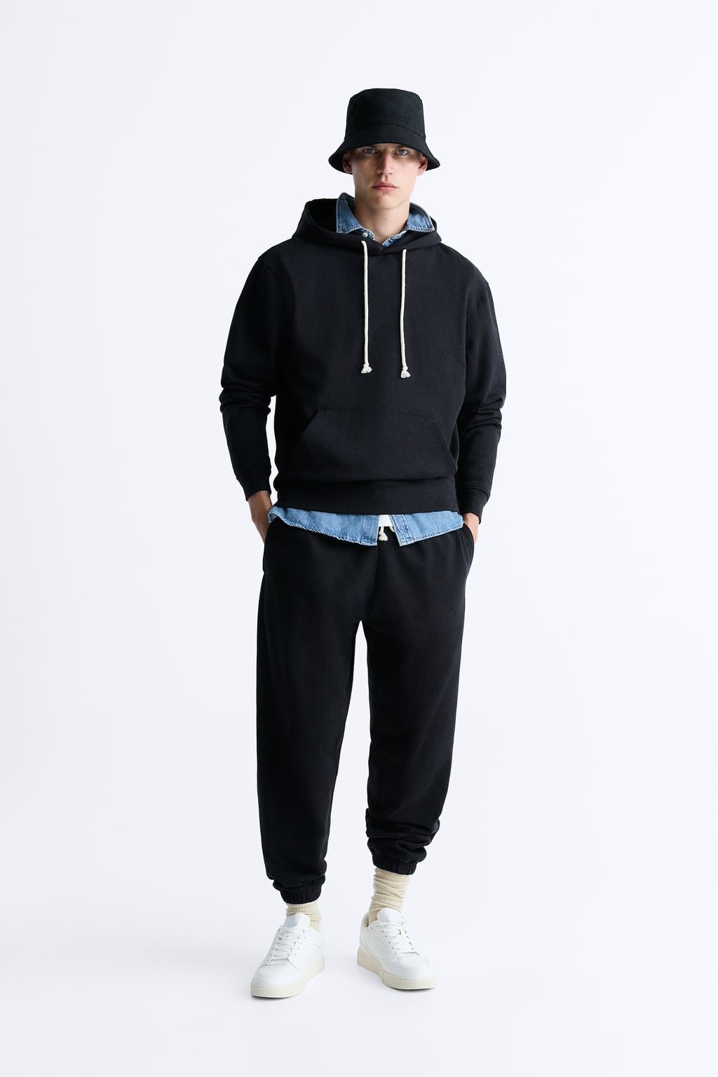 

Хлопковая толстовка с капюшоном ZARA, черный