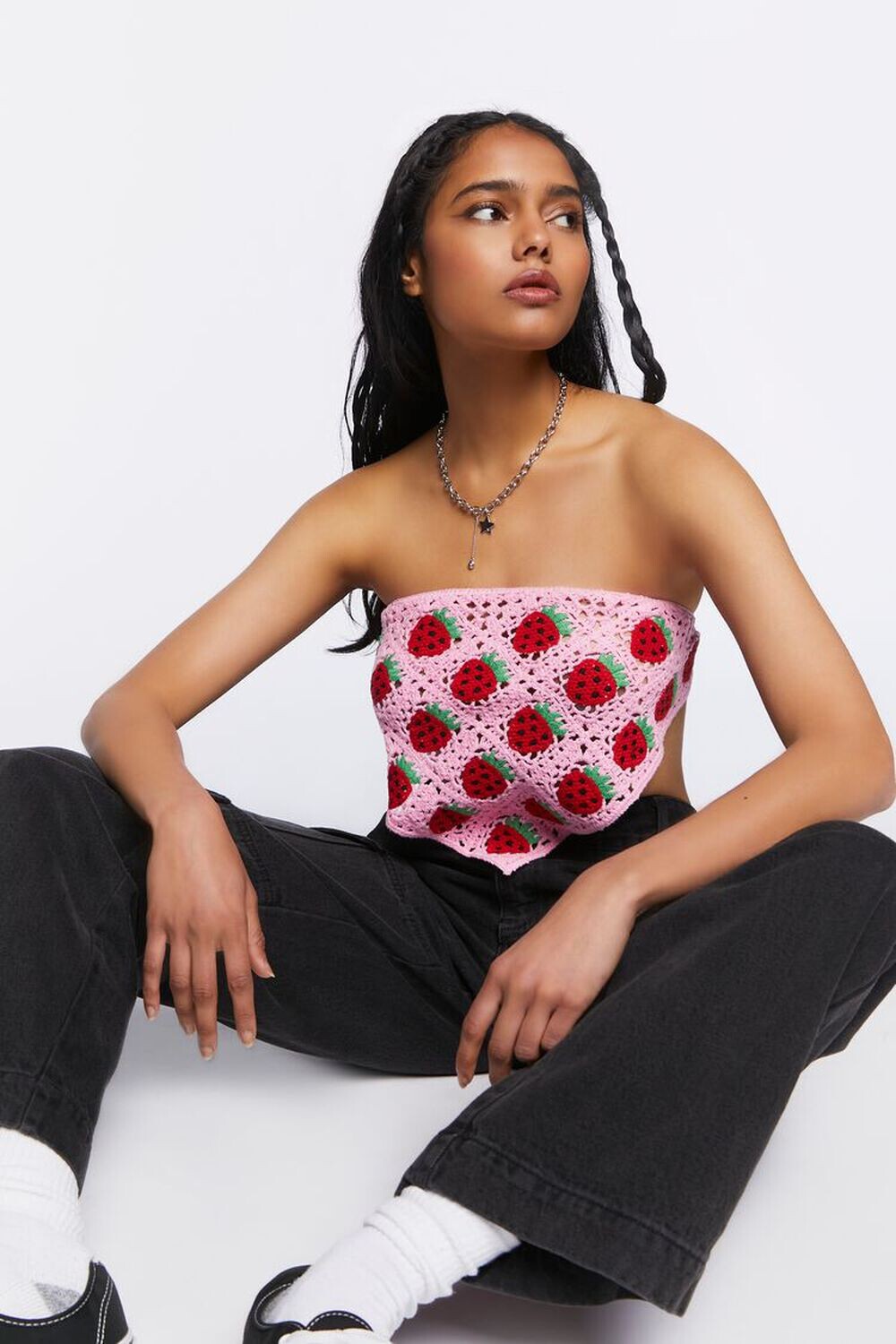 

Укороченный топ крючком с клубникой Forever 21, розовый