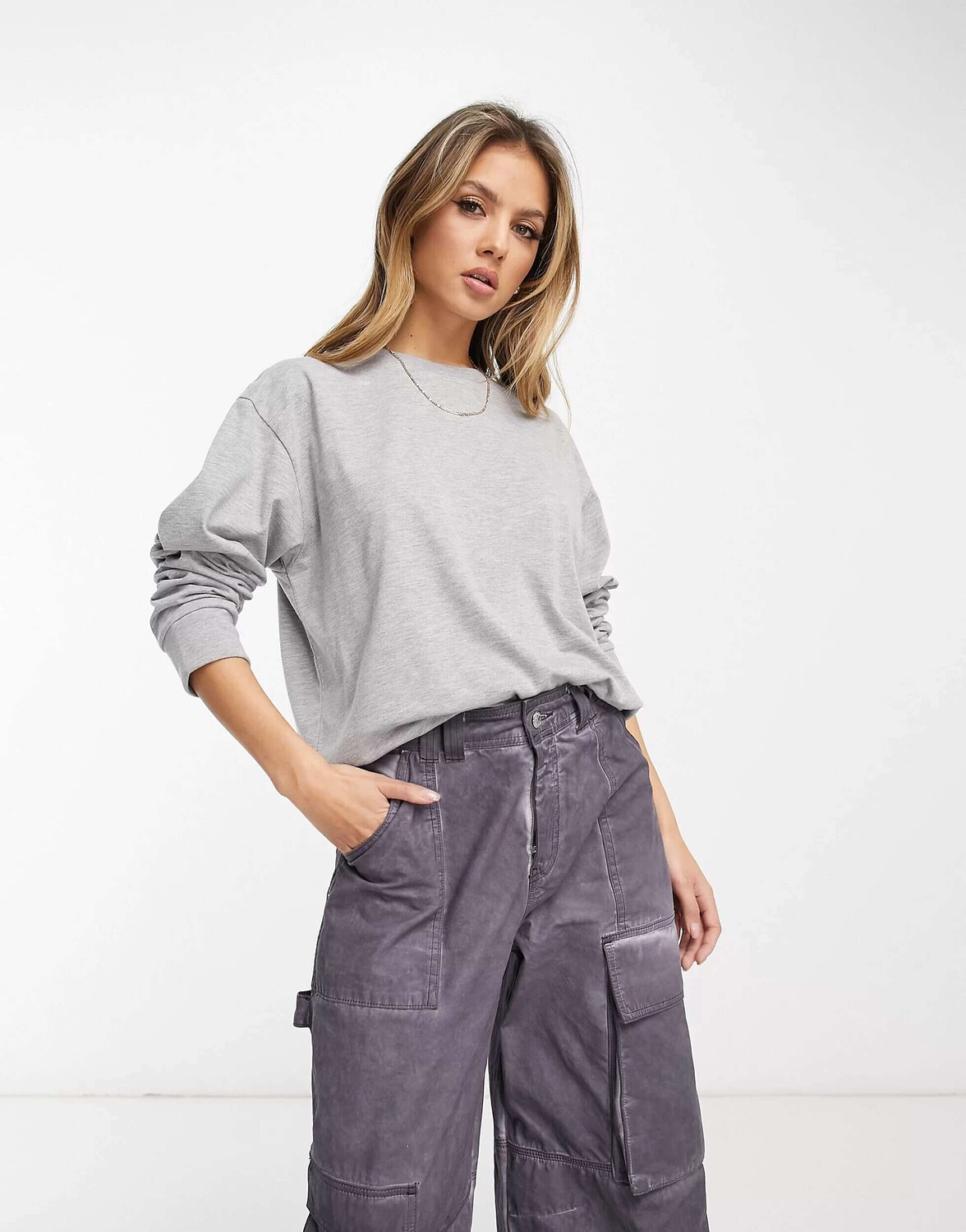 

Серая меланжевая длинная футболка оверсайз с длинными рукавами ASOS, Серый