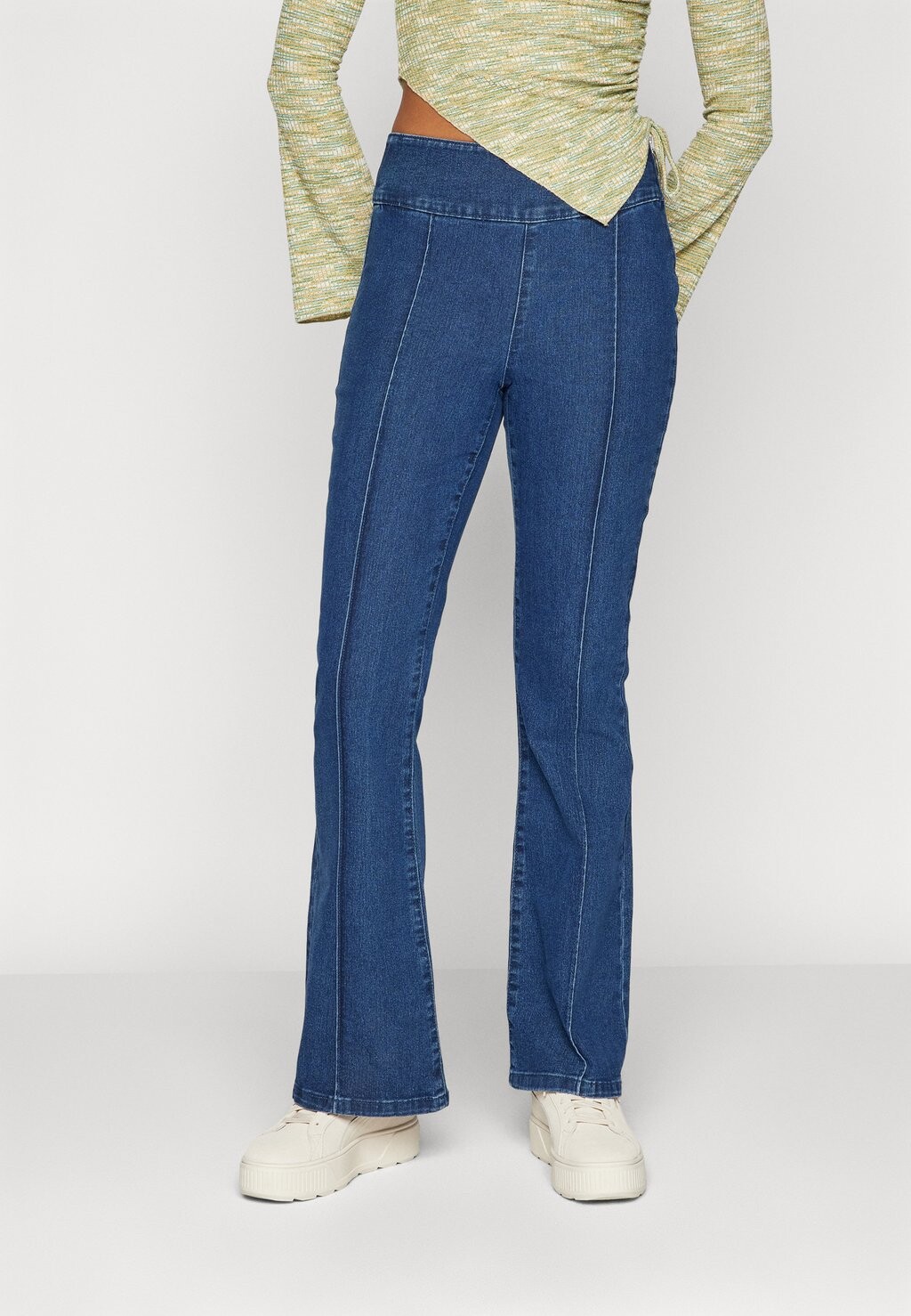 

Джинсы Bootcut VMSHANON Vero Moda, темно-синий