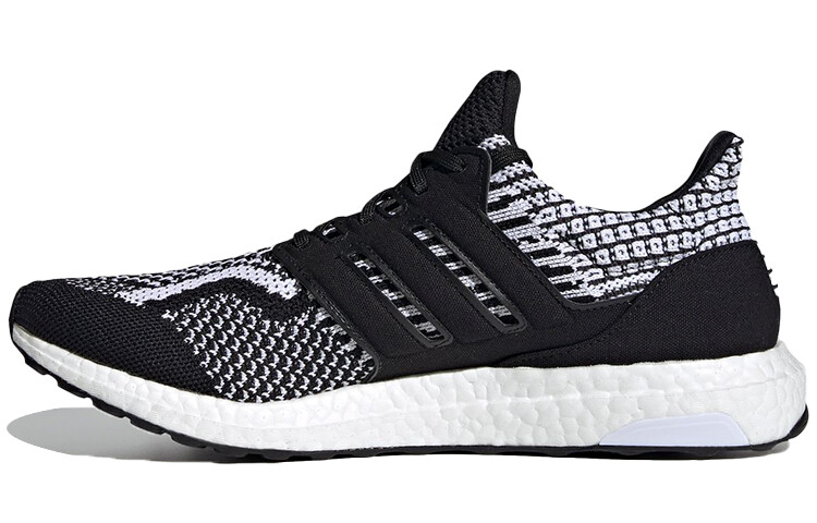 

Adidas UltraBoost 5.0 DNA Черный Белый