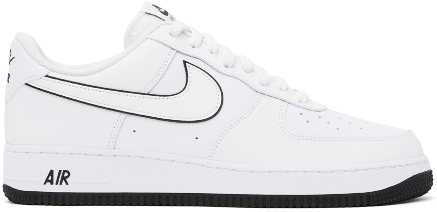 

Бело-черные кроссовки Nike Air Force 1 07