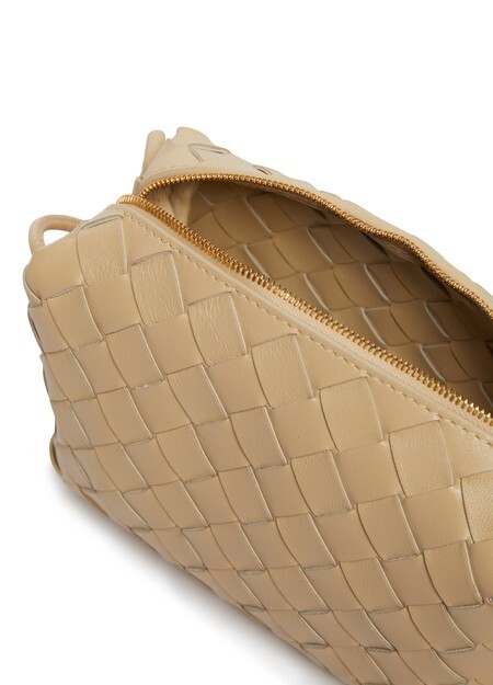 

Мини-сумка для фотоаппарата с петлей Bottega Veneta
