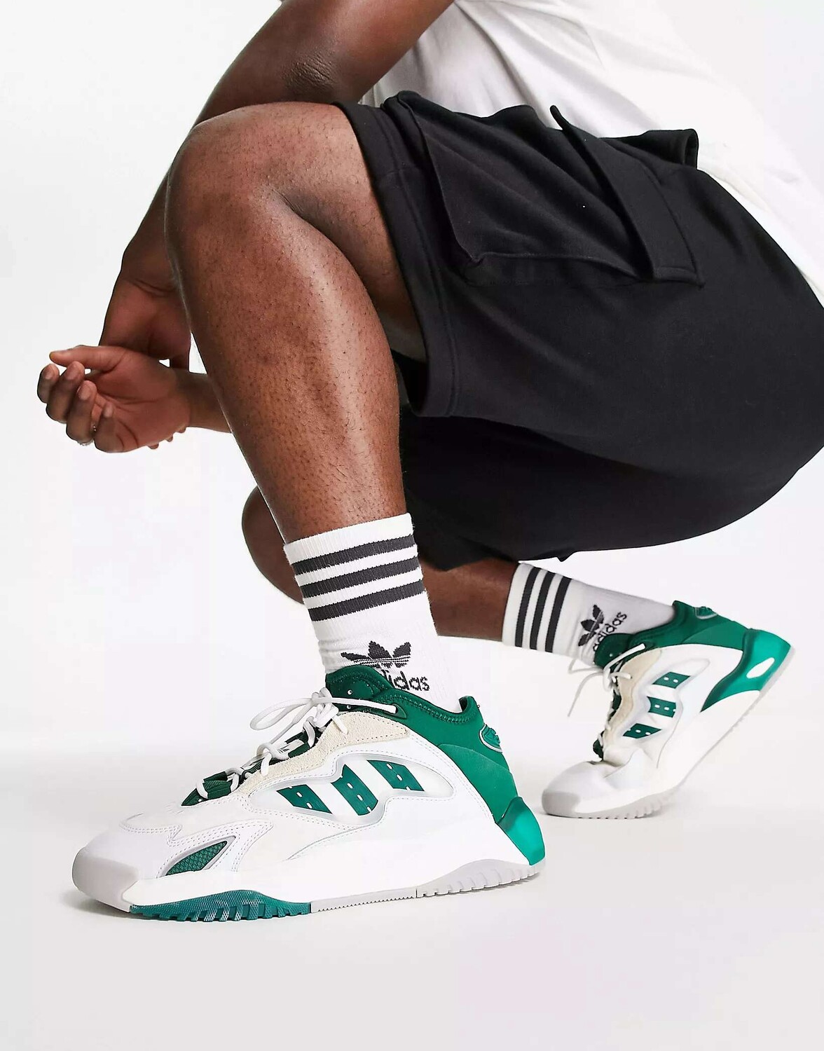 

Белые и зеленые кроссовки adidas Originals Streetball 2