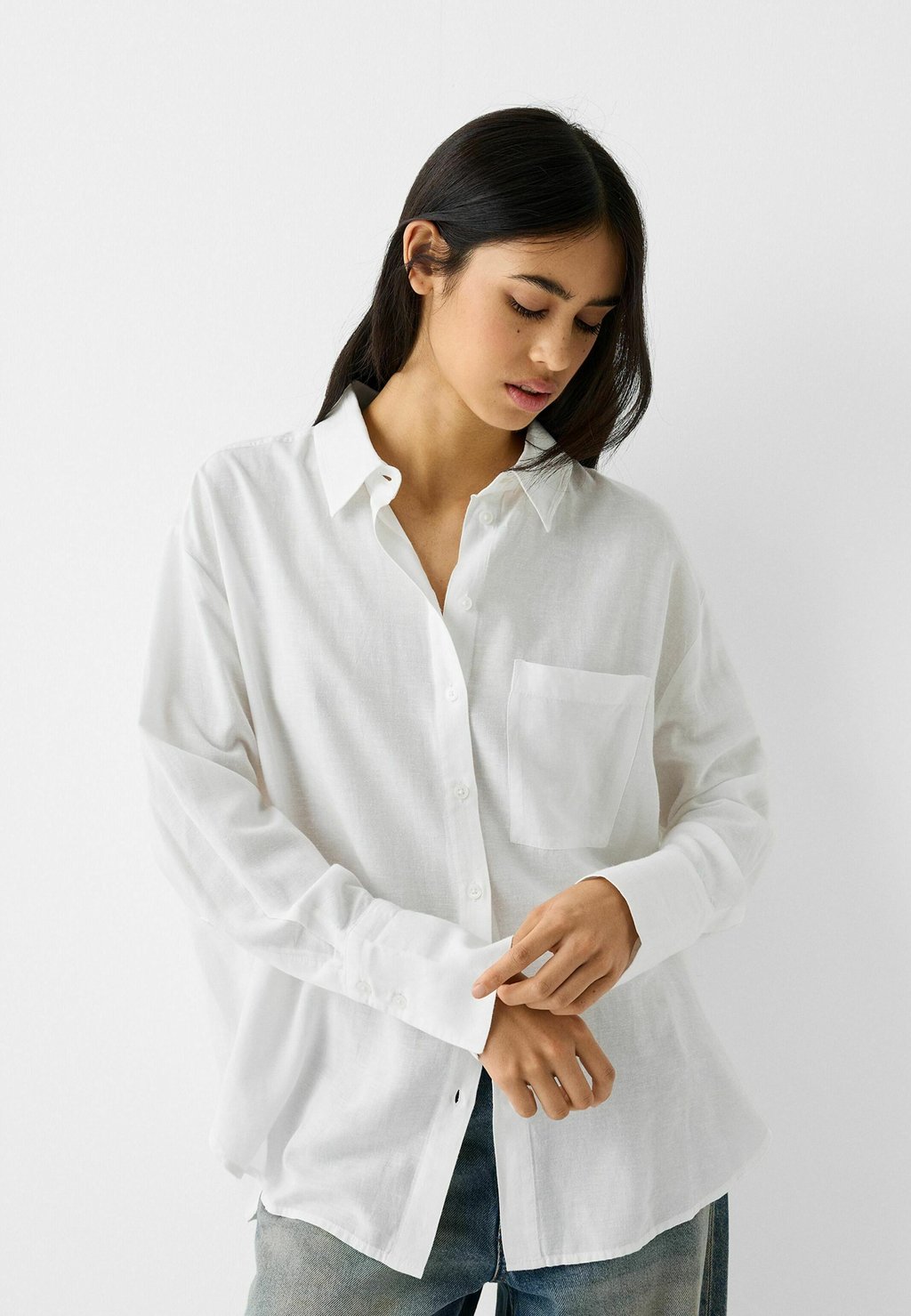 Блузка-рубашка OVERSIZE Bershka, цвет white