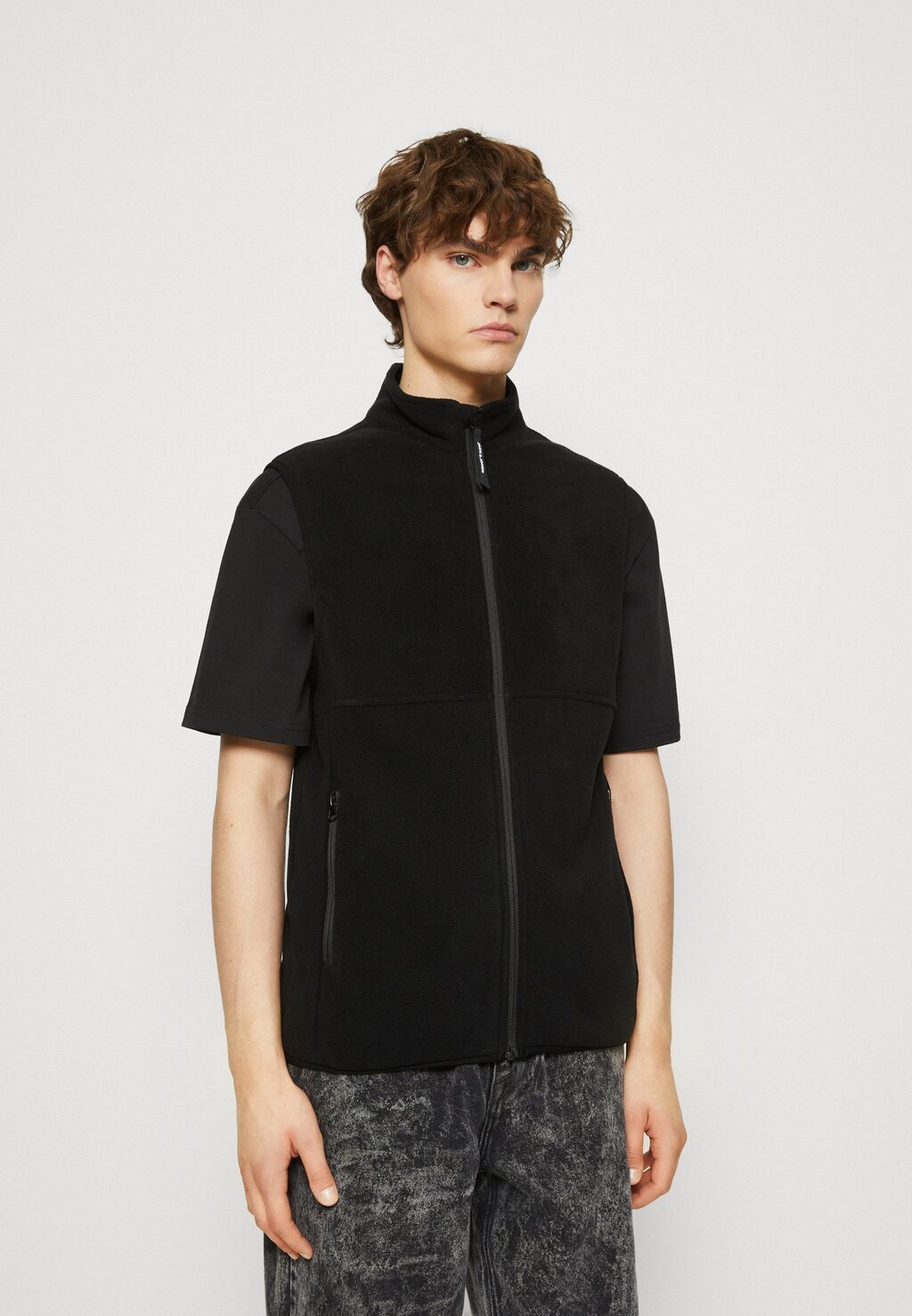 

Жилет Jack & Jones