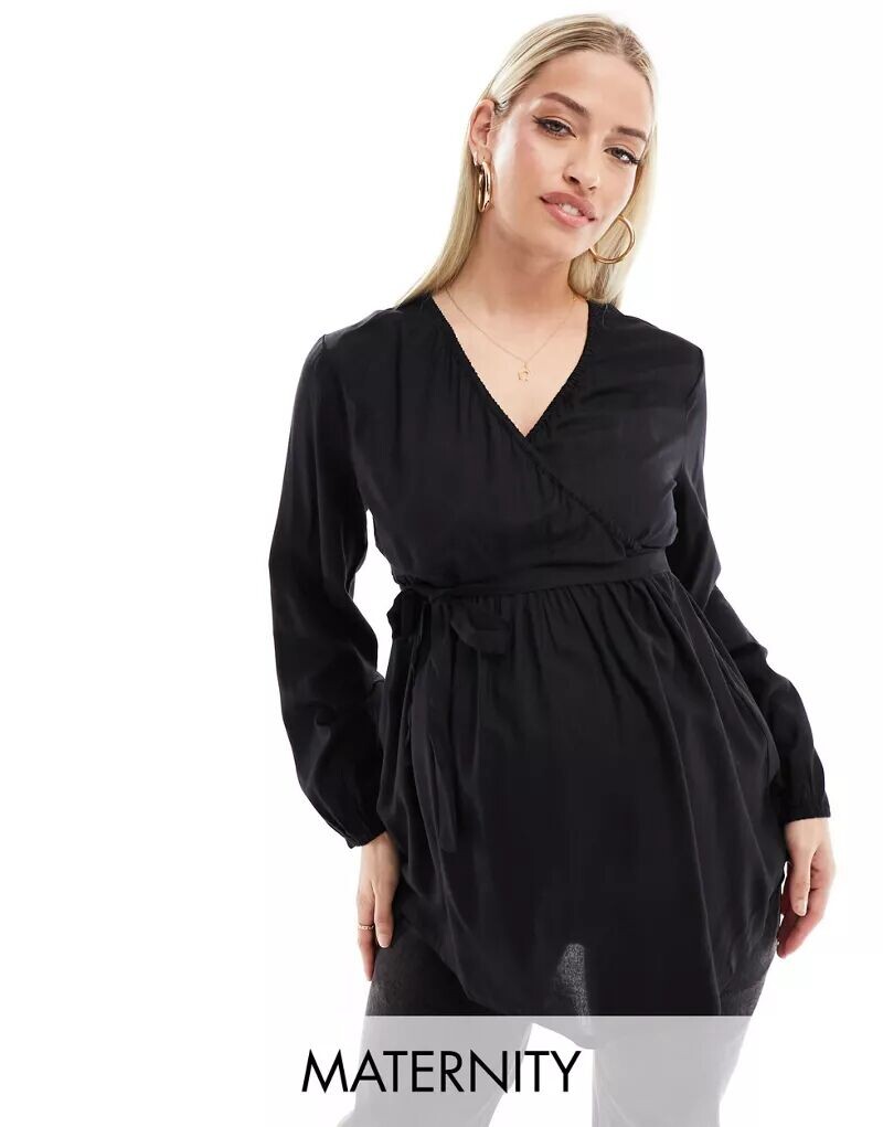 

Черная мягко драпирующаяся блузка с запахом Mama.licious Maternity