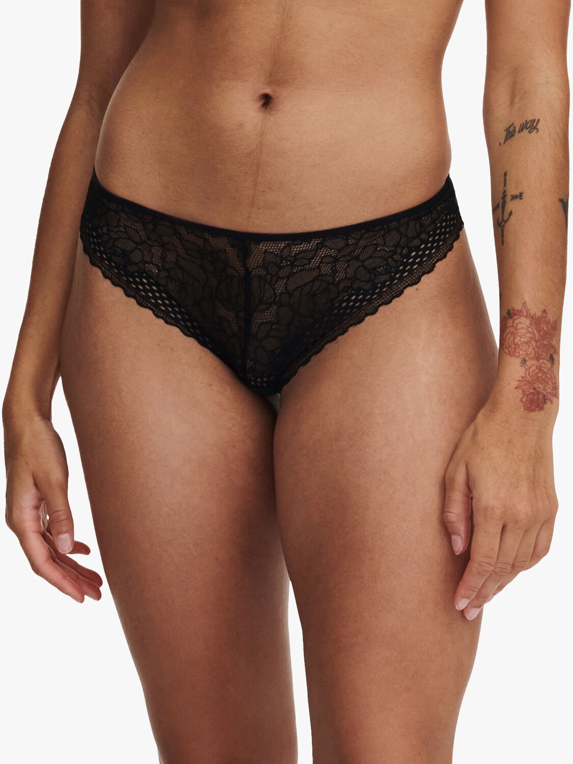 

Кружевные трусики Passionata Pila Tanga, черные
