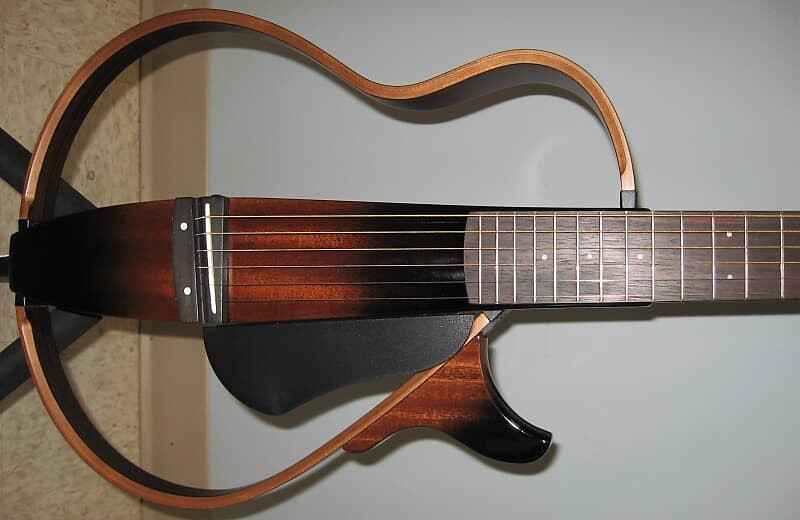 

Акустическая гитара Yamaha SLG200S Silent Guitar w/case - Tobacco Sunburst