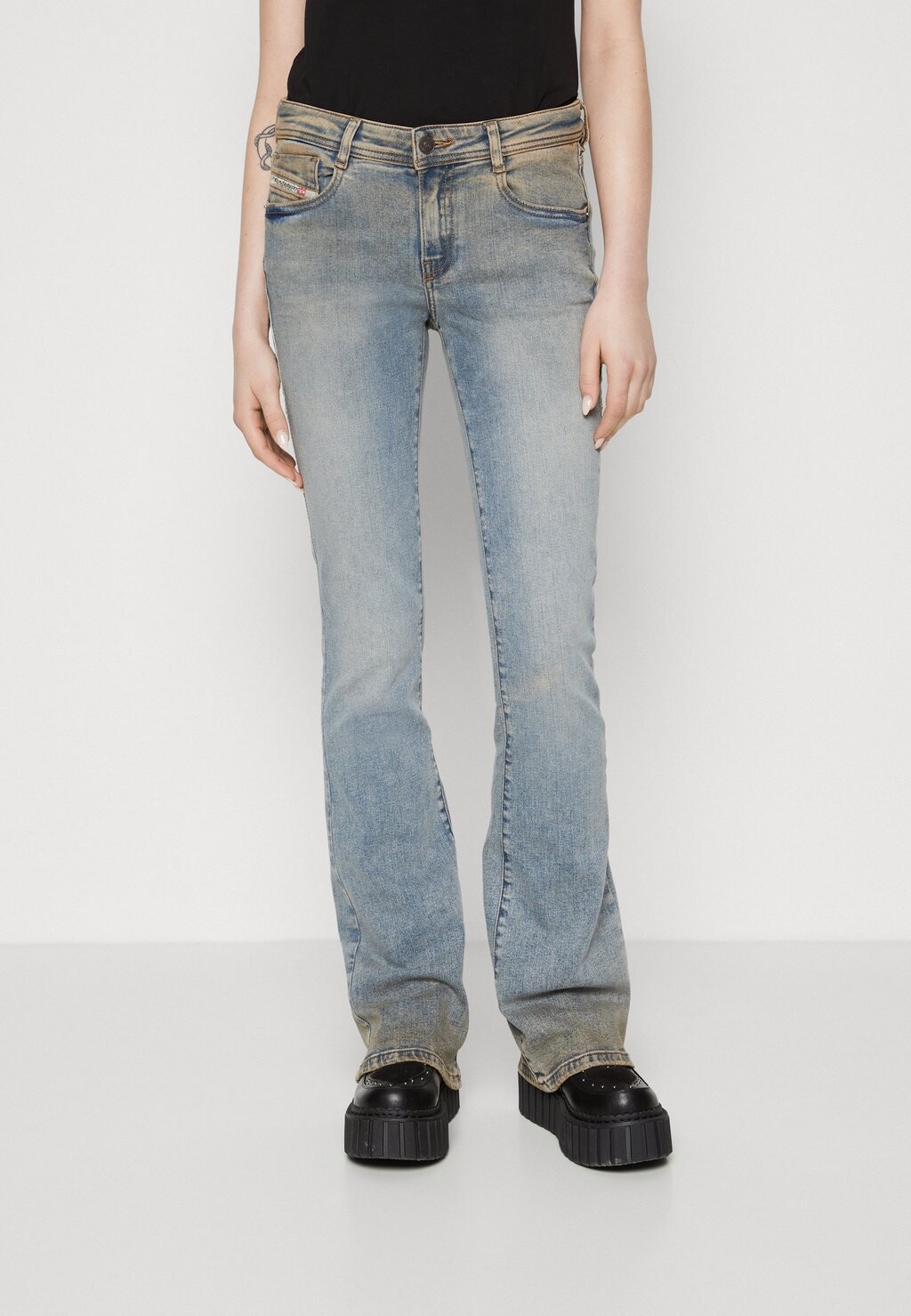

Джинсы Bootcut 1969 D-EBBEY Diesel, серый