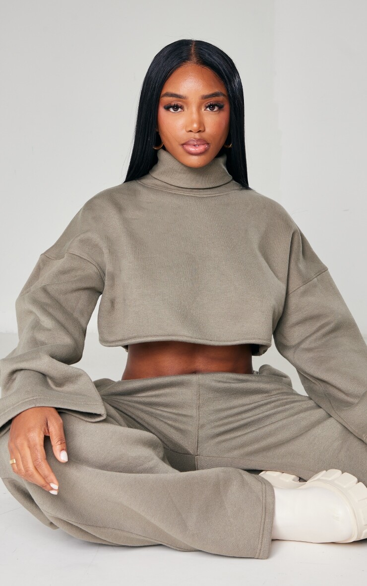 

PrettyLittleThing Джемпер с высоким воротником формы хаки