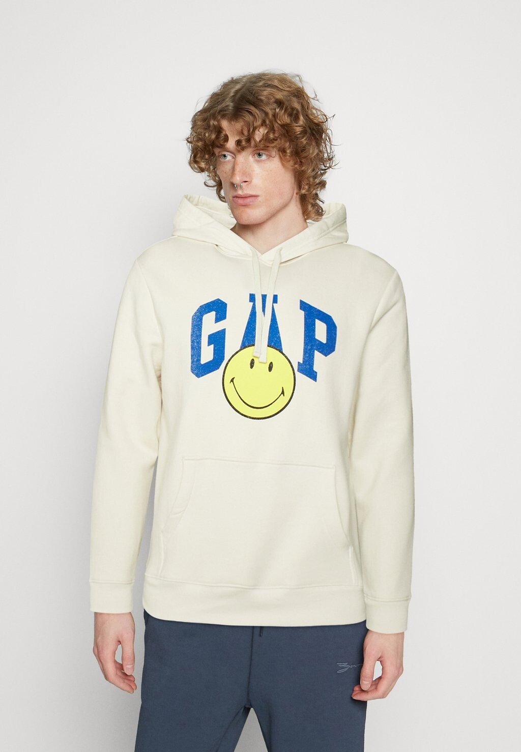 

Толстовка GAP