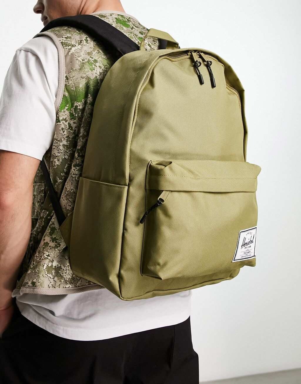 

Рюкзак цвета хаки Herschel Supply Co XL Classic