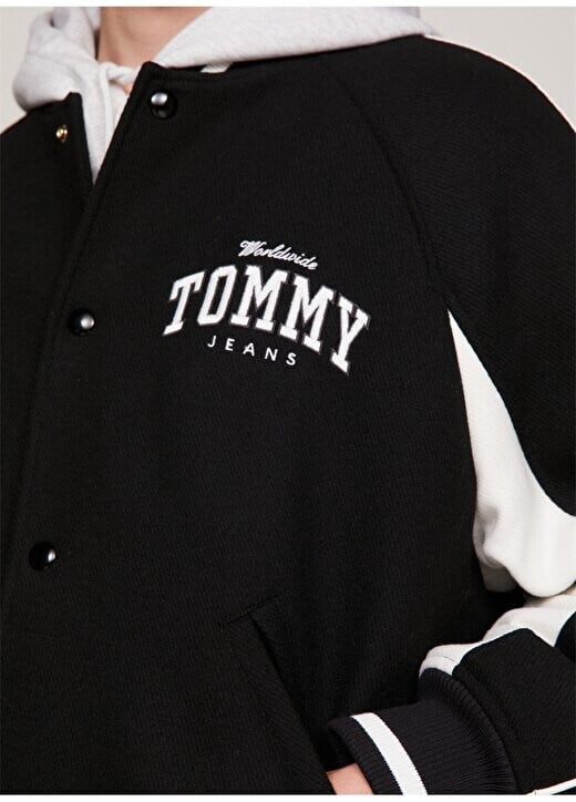 

Нормальная черная мужская куртка DM0DM17884BDS Tommy Jeans, черный