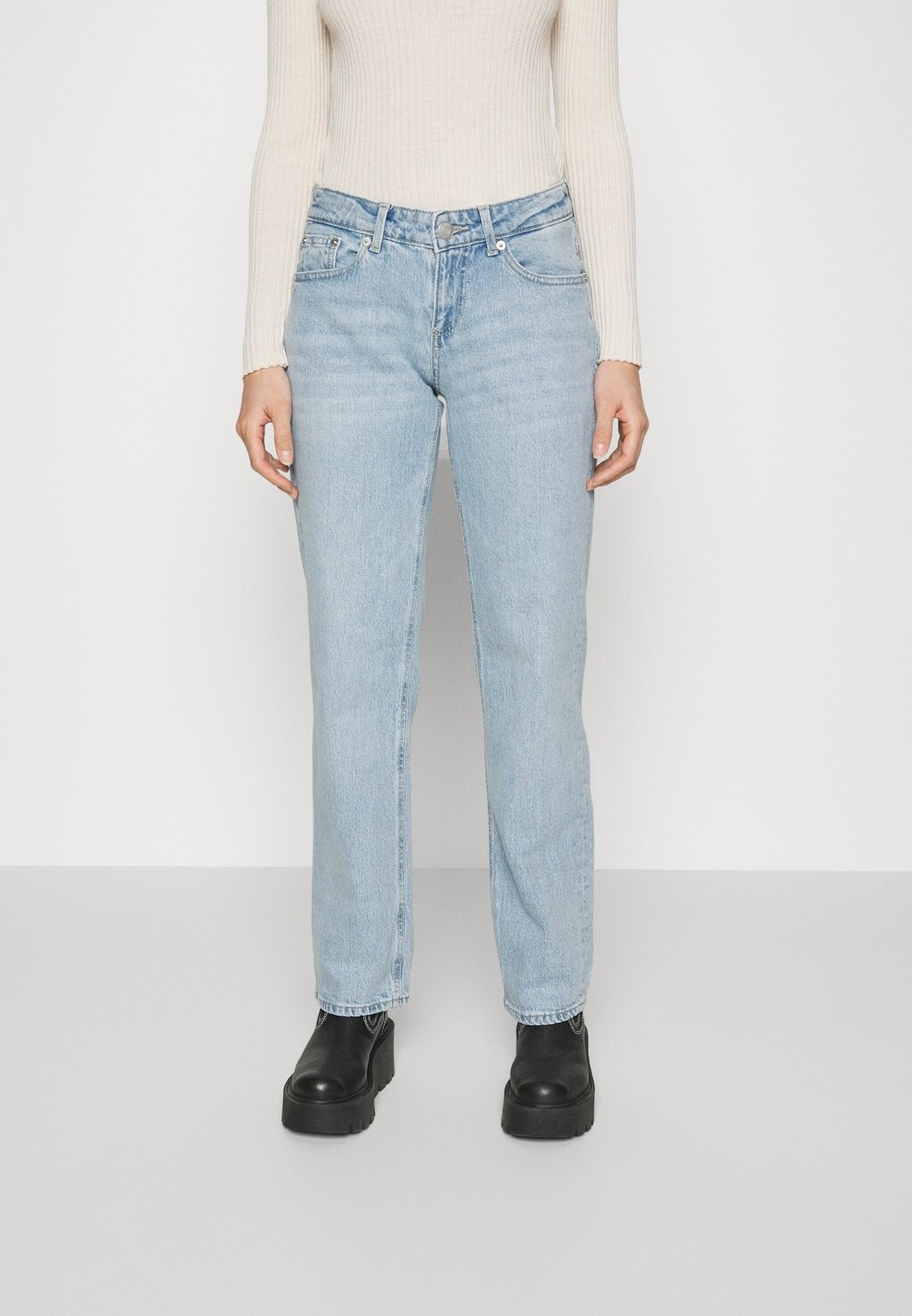 

Джинсы прямого кроя Vero Moda