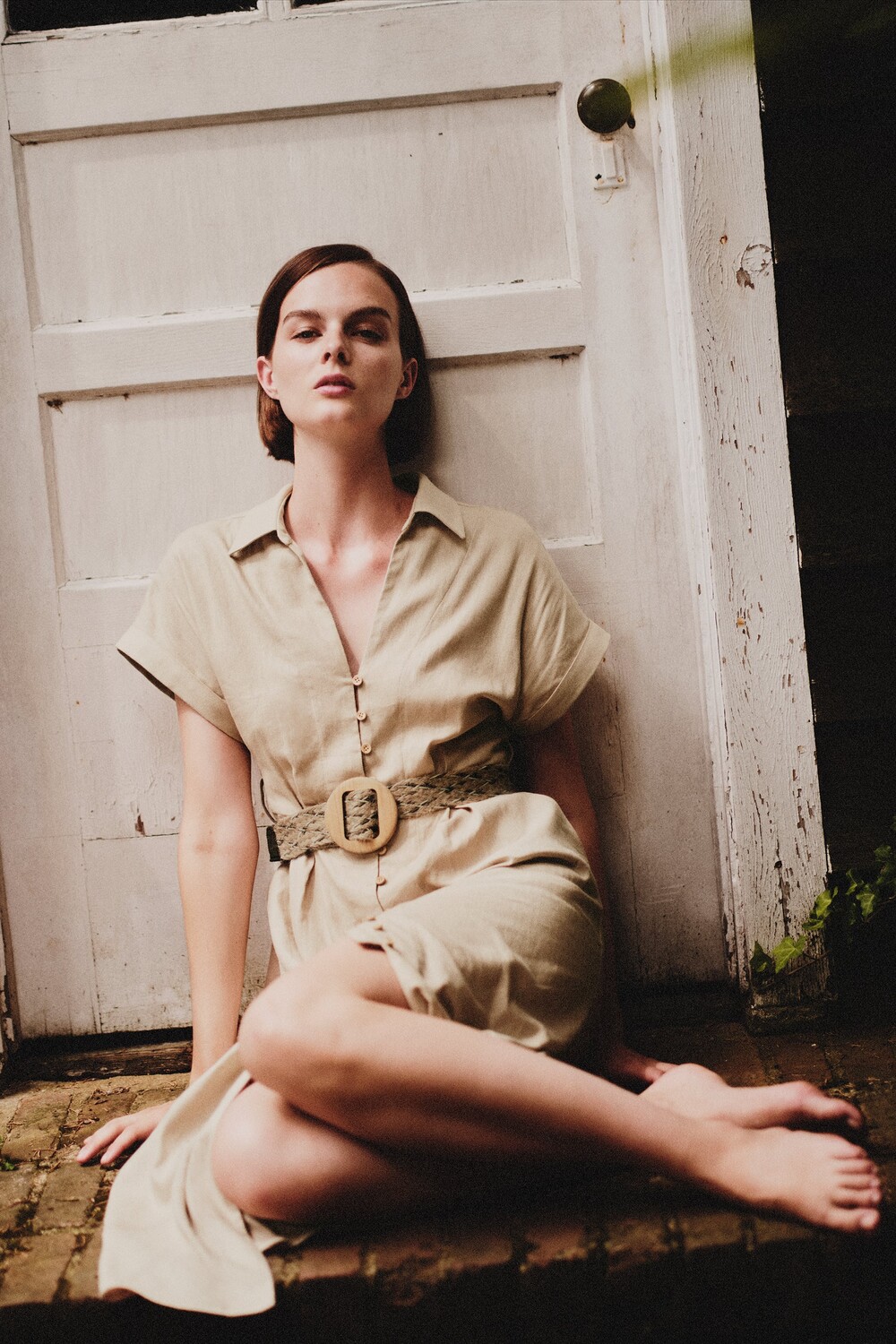 

Платье-рубашка из смешанного льна с поясом Zara, бежевый