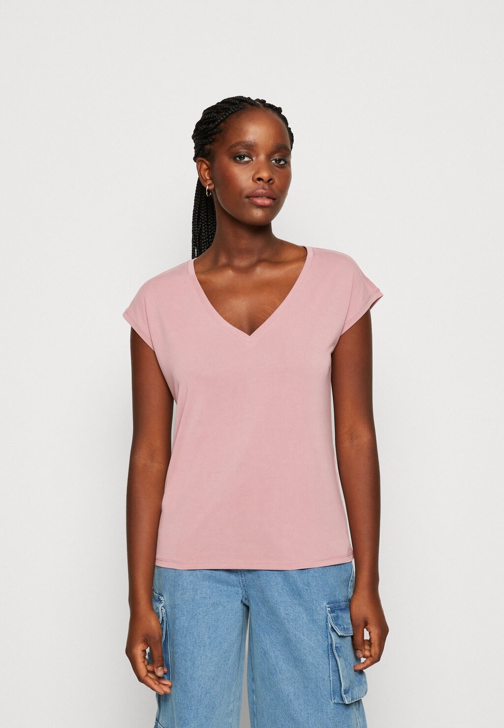 

Базовая футболка Vero Moda