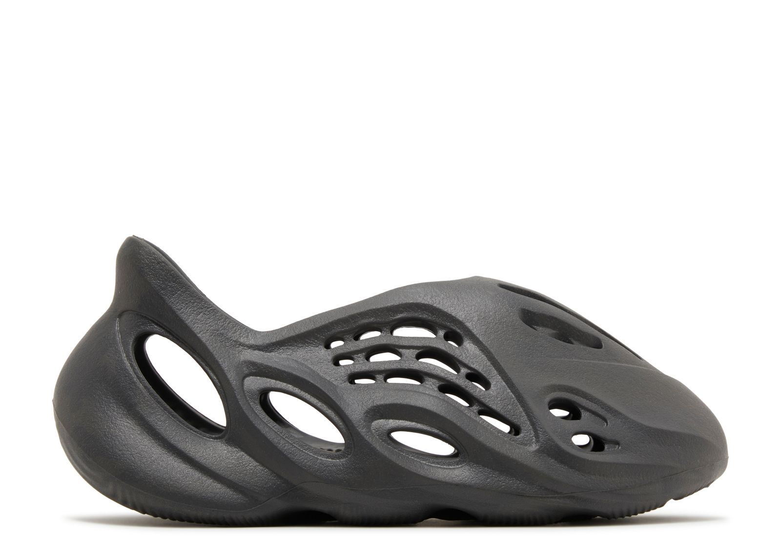 цена Кроссовки adidas Yeezy Foam Runner 'Onyx', черный